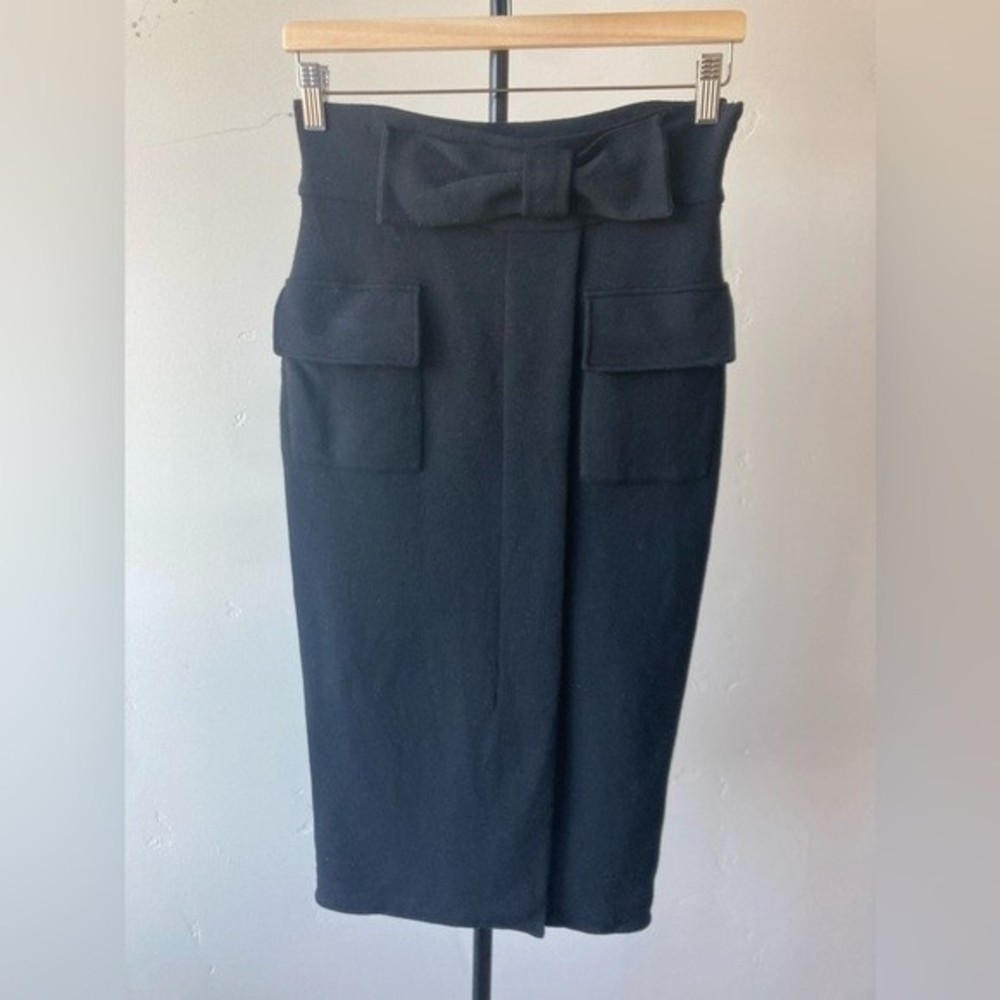 Diane Von Furstenberg Black Pencil Skirt with Bow and Pockets - Size Medium